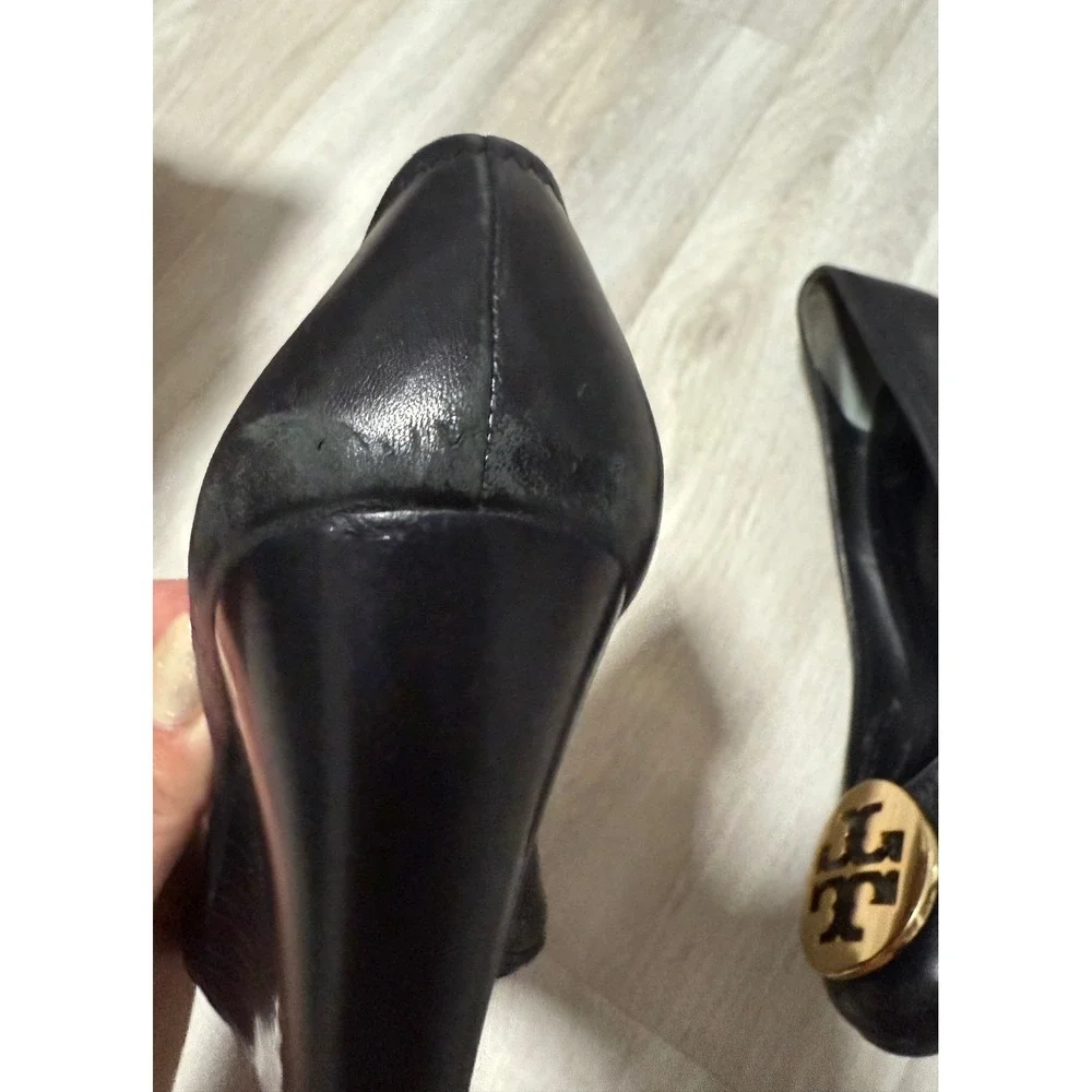 Tory Burch collar timeless toes